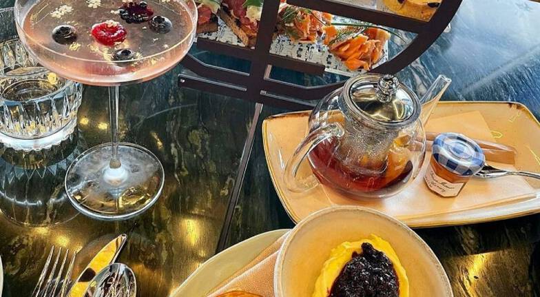 High Tea with a Glass of Sparkling Wine - Palette Restaurant